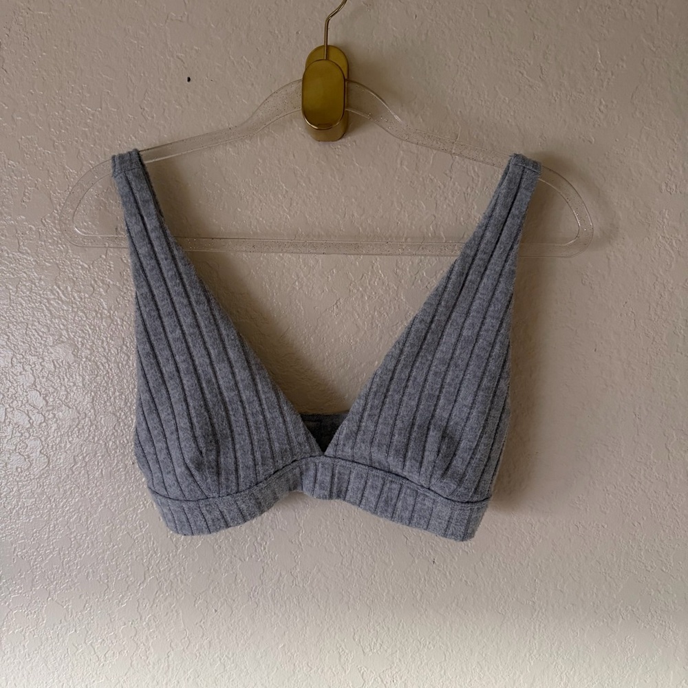 Alo Yoga Ribbed Take Comfort bra size M - Picture 2 of 9